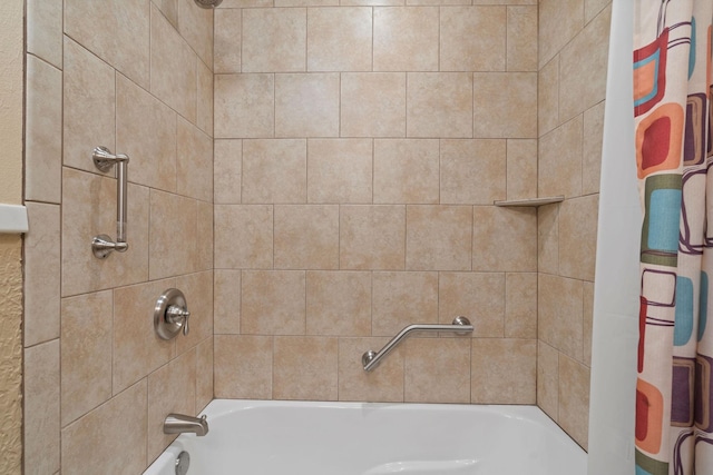 full bath with shower / tub combo with curtain