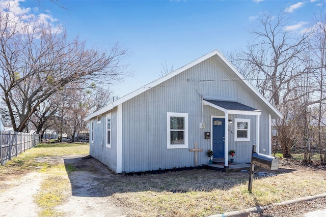 1309 Nugent St, Bowie, TX 76230 - bungalow with fence
