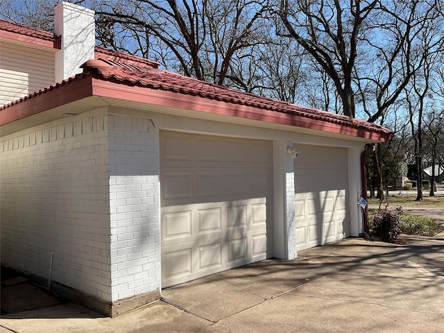 view of detached garage