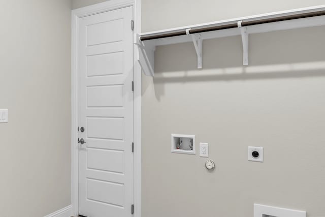 5509 Gaelic Dr, Celina, TX 75009 - laundry room featuring baseboards, hookup for a gas dryer, laundry area, electric dryer hookup, and hookup for a washing machine