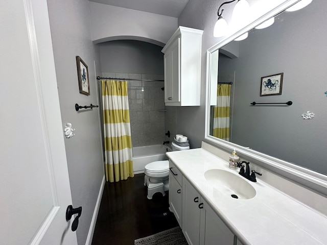 full bathroom with toilet, baseboards, shower / bath combination with curtain, and vanity