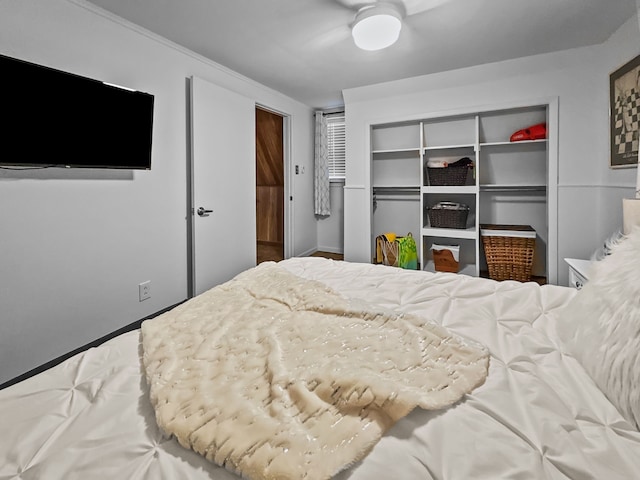 bedroom featuring a closet