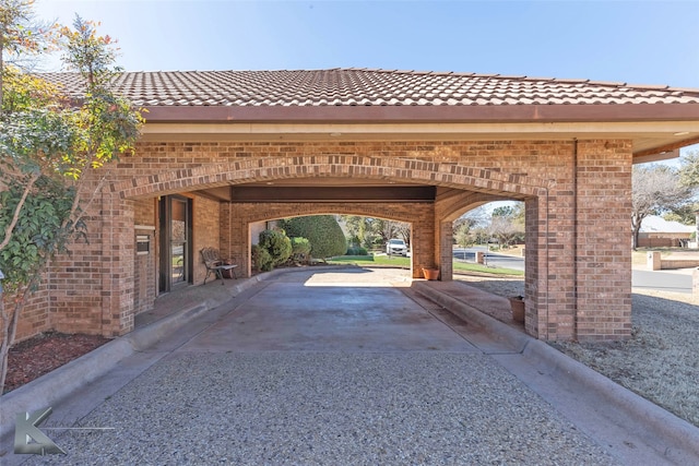 exterior space featuring driveway