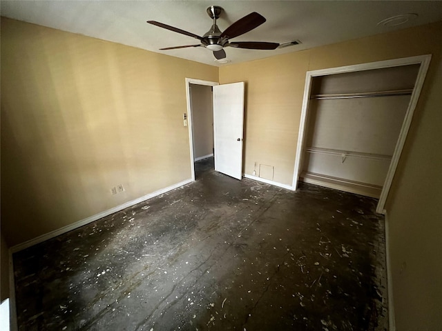 unfurnished bedroom with a closet, baseboards, and a ceiling fan