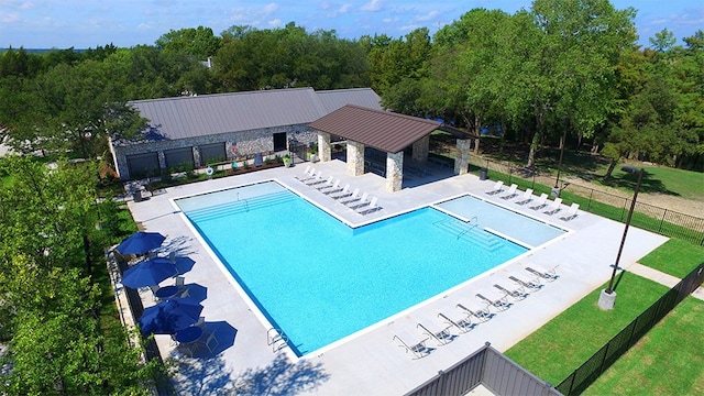 2340 Neff Ln, Forney, TX 75126 - community pool with a patio area