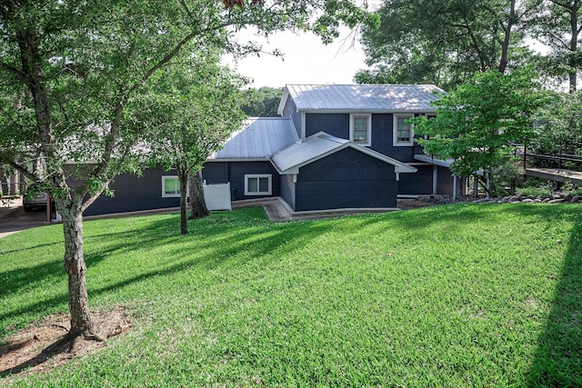 154 Bayside Cir, Malakoff, TX 75148 - view of front facade with metal roof and a front yard