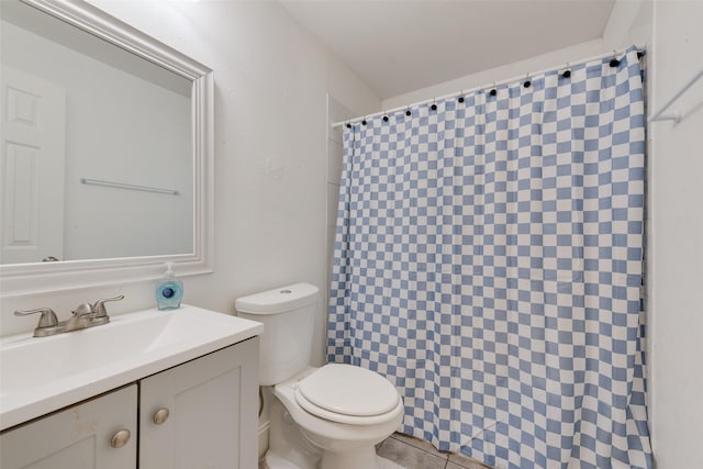 full bath with tile patterned floors, vanity, toilet, and a shower with curtain