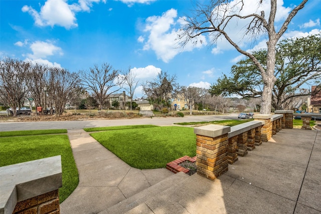 6306 Tremont St, Dallas, TX 75214 - view of grassy yard
