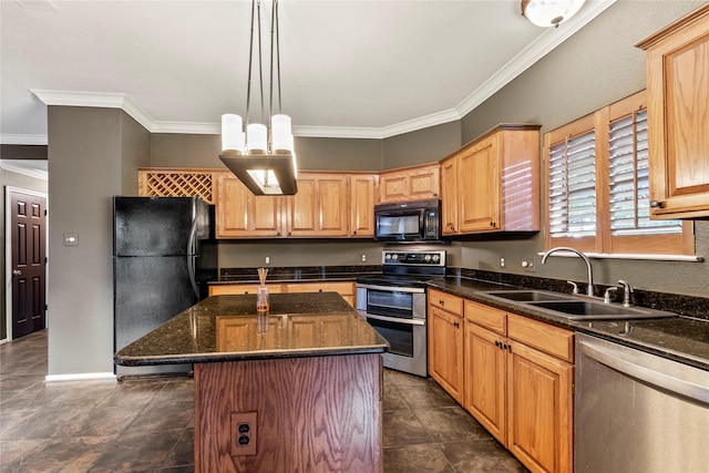 kitchen featuring a kitchen island, a sink, black appliances, and ornamental molding