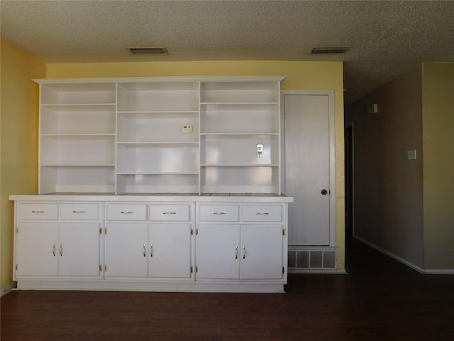 closet with visible vents