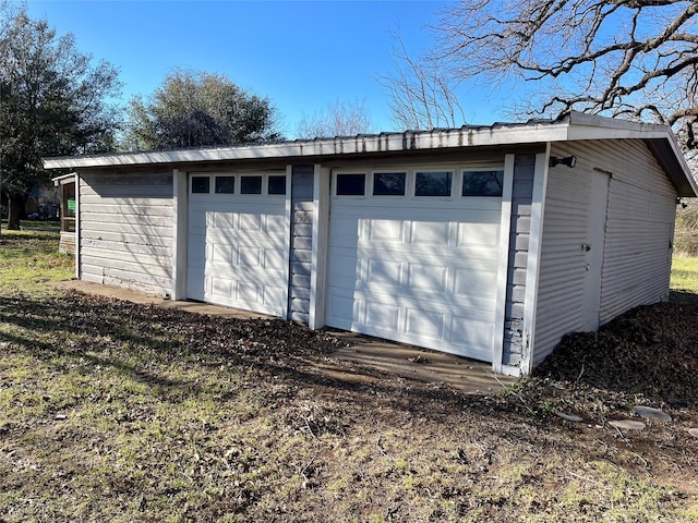 view of detached garage