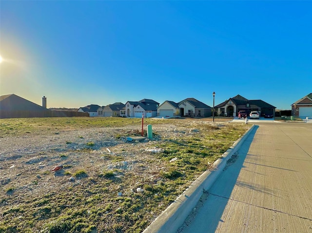 Listing photo 2 for 702 Broken Bow Ln, Cleburne TX 76033