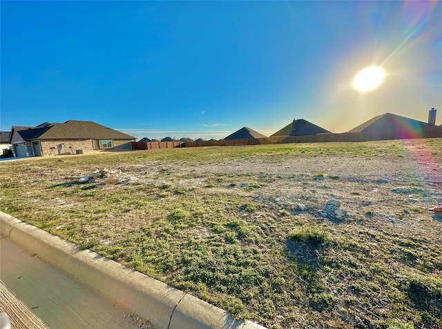 Listing photo 3 for 704 Broken Bow Ln, Cleburne TX 76033