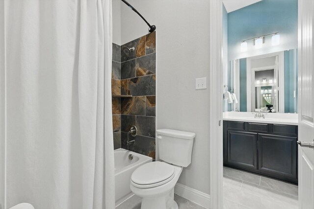 bathroom with vanity, toilet, baseboards, and shower / tub combo with curtain