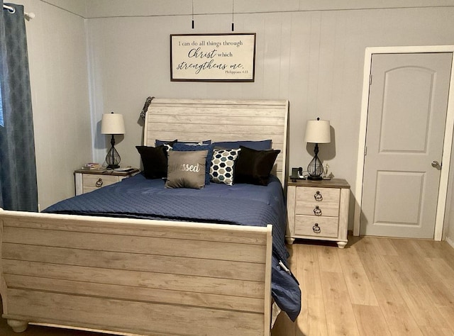 508 N Tackitt St, Seymour, TX 76380 - bedroom with light wood finished floors