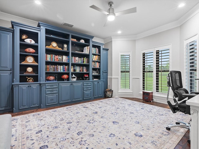 home office with crown molding, recessed lighting, visible vents, a ceiling fan, and wood finished floors