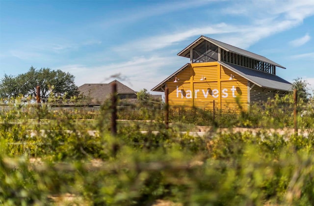 view of home's exterior