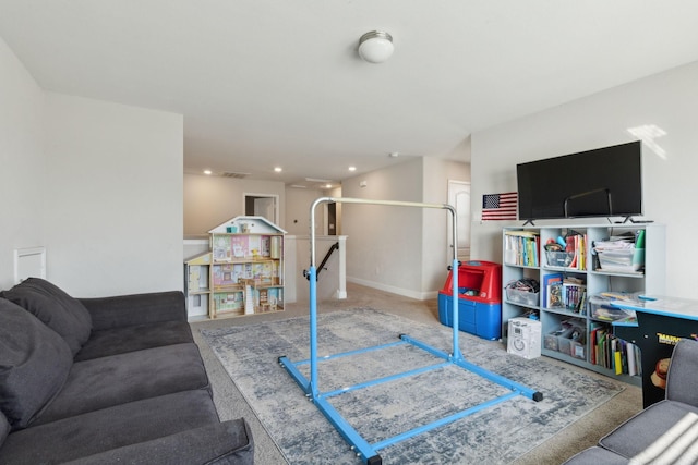 recreation room with baseboards, carpet flooring, visible vents, and recessed lighting