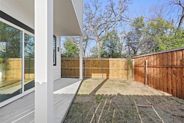 view of yard featuring a fenced backyard