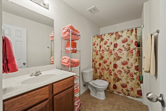 full bath with toilet, tile patterned floors, vanity, visible vents, and a shower with curtain