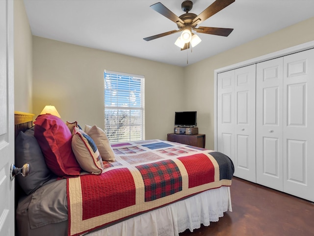 bedroom featuring a closet and a ceiling fan