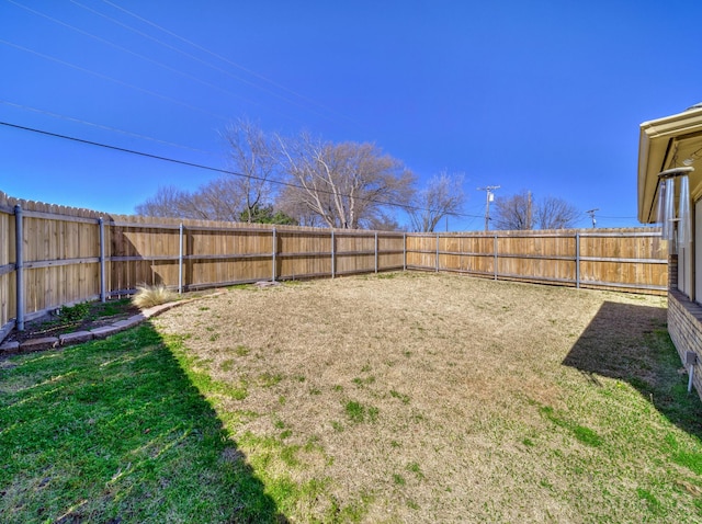 113 S Beltwoods Dr, Desoto, TX 75115 - view of yard featuring a fenced backyard