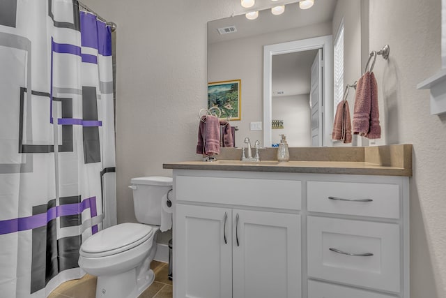 full bathroom featuring visible vents, a textured wall, toilet, vanity, and a shower with curtain