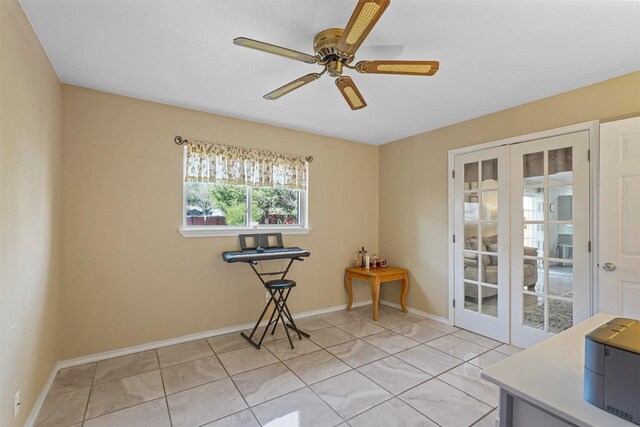 dining area featuring an inviting chandelier, crown molding, and wood finished floors