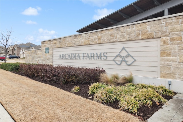 view of community / neighborhood sign