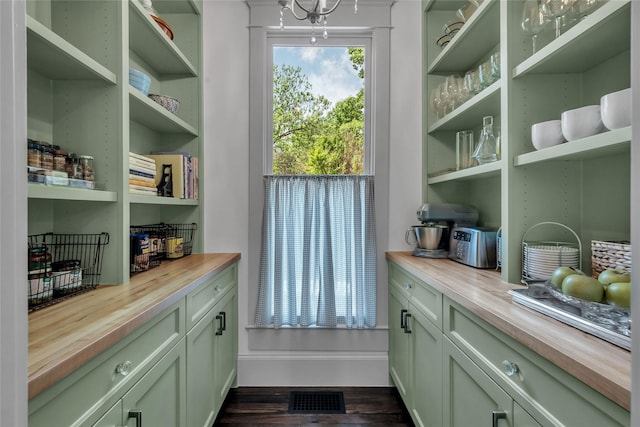 pantry with visible vents