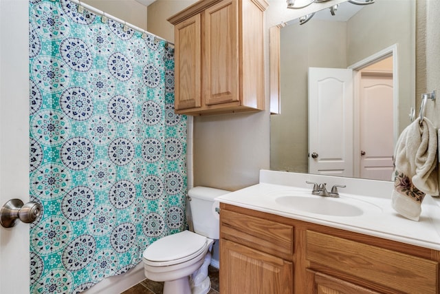 full bathroom with toilet, curtained shower, and vanity