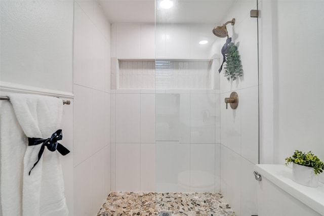 13660 Purple Sage Rd, Dallas, TX 75240 - full bathroom featuring a stall shower and toilet