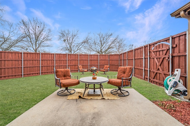 view of patio featuring a fenced backyard