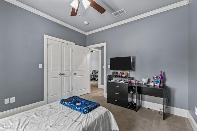 bedroom featuring carpet, baseboards, visible vents, and ornamental molding