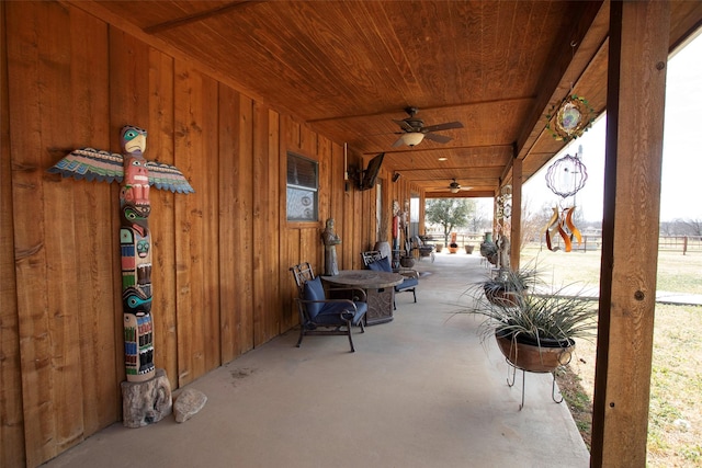 view of patio with covered porch and ceiling fan