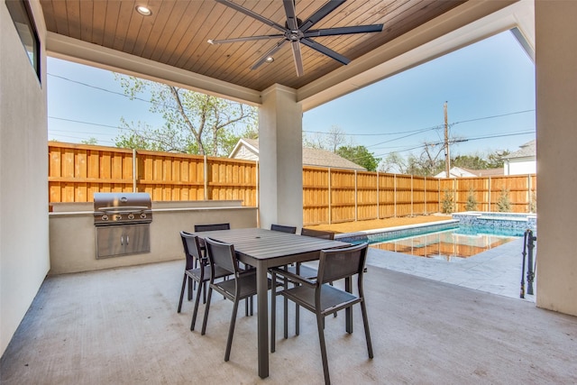 view of patio / terrace with outdoor dining space, ceiling fan, a fenced backyard, and area for grilling