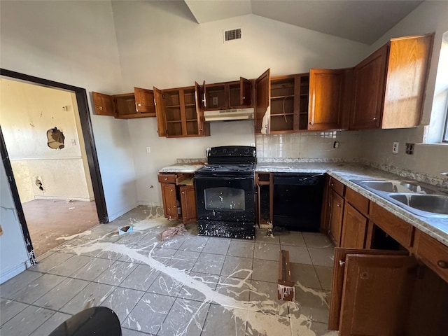 kitchen featuring visible vents, backsplash, a sink, under cabinet range hood, and black appliances