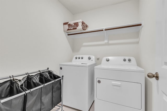 laundry room featuring laundry area and independent washer and dryer