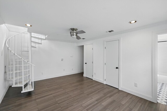 full bath with visible vents, baseboards, toilet, and a shower stall