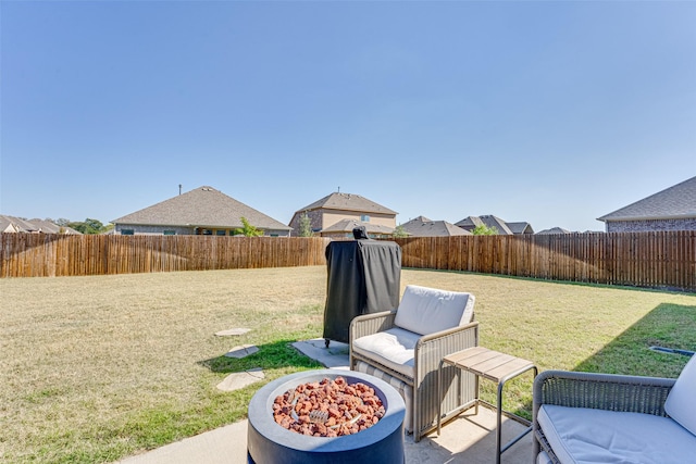 view of yard featuring a fenced backyard