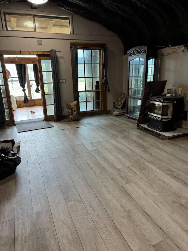 601 Pritchett Ln, Kemp, TX 75143 - entrance foyer with wood finished floors and lofted ceiling