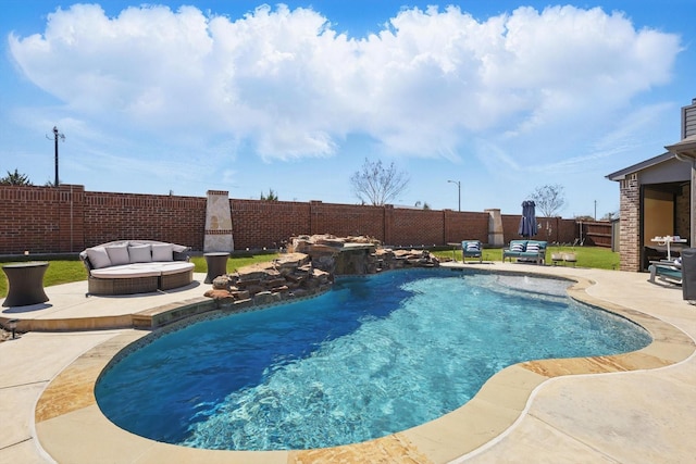 1608 Nighthawk Ln, Mansfield, TX 76063 - view of swimming pool featuring a fenced backyard and a patio area