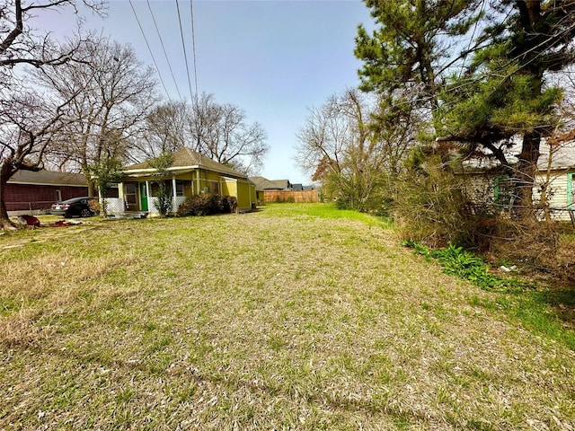 view of yard featuring fence