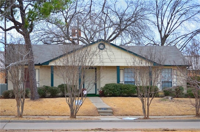 view of front facade with brick siding