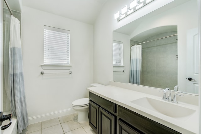 full bath featuring toilet, tile patterned floors, vanity, baseboards, and a shower with curtain