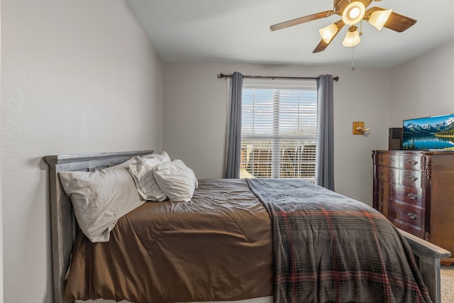 bedroom featuring a ceiling fan