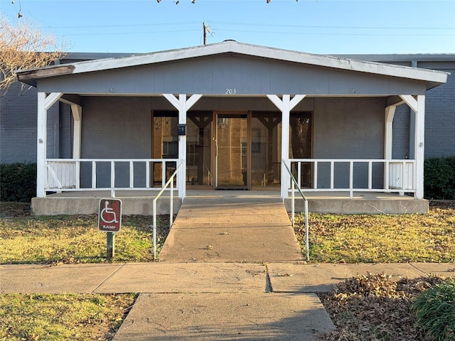 view of front of home with covered porch