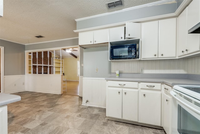 kitchen with white range with electric stovetop, crown molding, visible vents, a ceiling fan, and black microwave