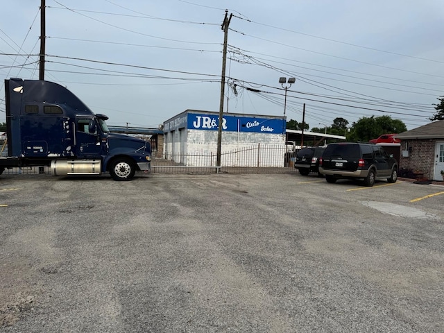 2340 N Chandler Dr E Unit 4, Fort Worth, TX 76111 - view of uncovered parking lot