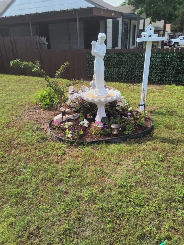 2340 N Chandler Dr E Unit 4, Fort Worth, TX 76111 - view of grassy yard